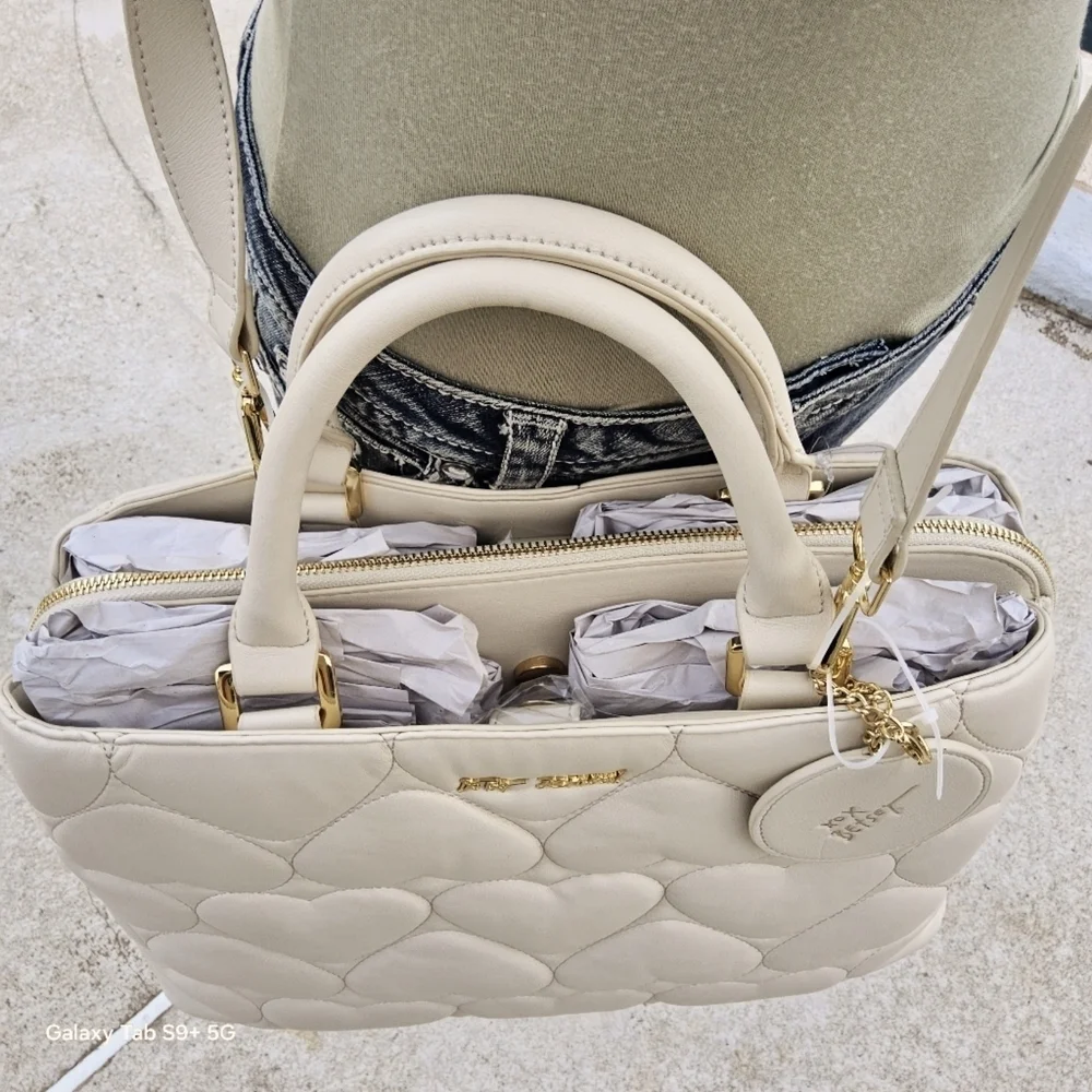 BETSEY JOHNSON CHALK COLOR SATCHEL w/REMOVABLE MIRROR